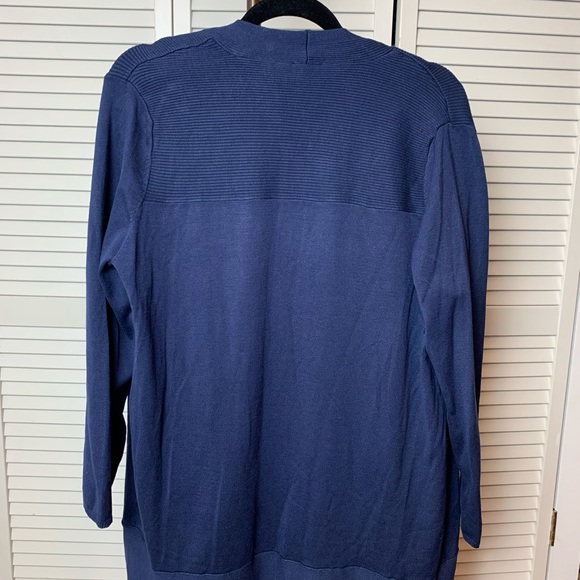 #53 Chico’s Navy Blue Top AND long Cardigan women’s size 2 Preowned - Picture 3 of 5